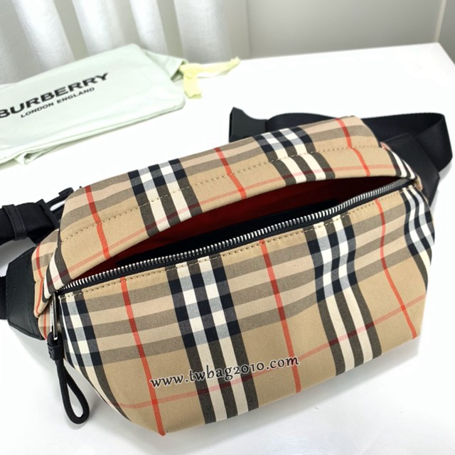 Burberry專門店新款休閒腰包 巴寶莉拼色尼龍材質男女款腰包挎包 yxb1151